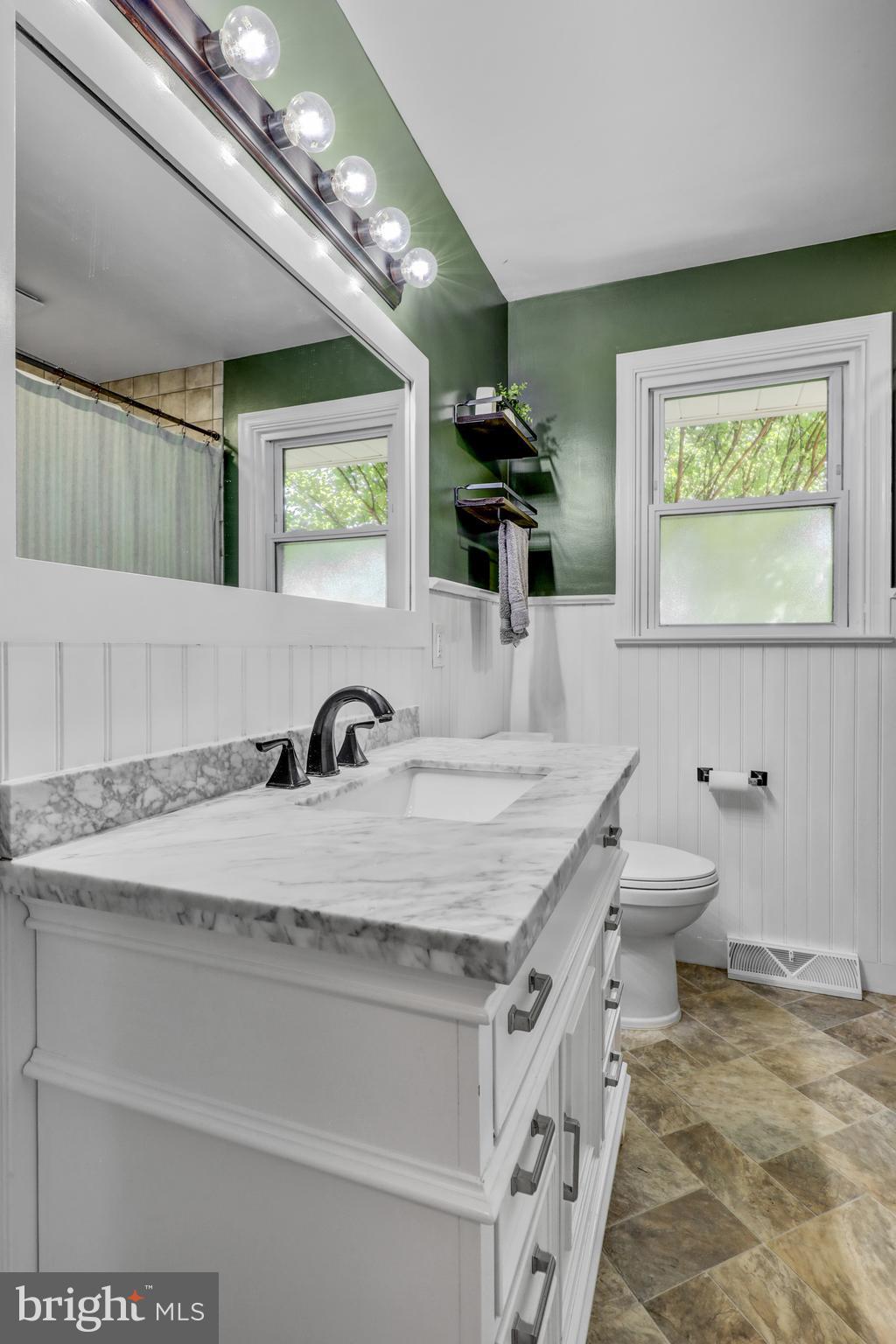 215 Snavely Mill Road Lititz, PA 17543 - Photo 20 of 30 details of main bath