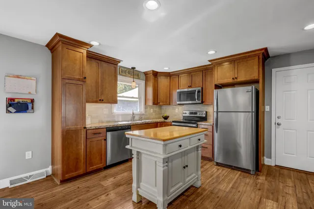 $430,000 | 215 Snavely Mill Road, Lititz, PA 17543