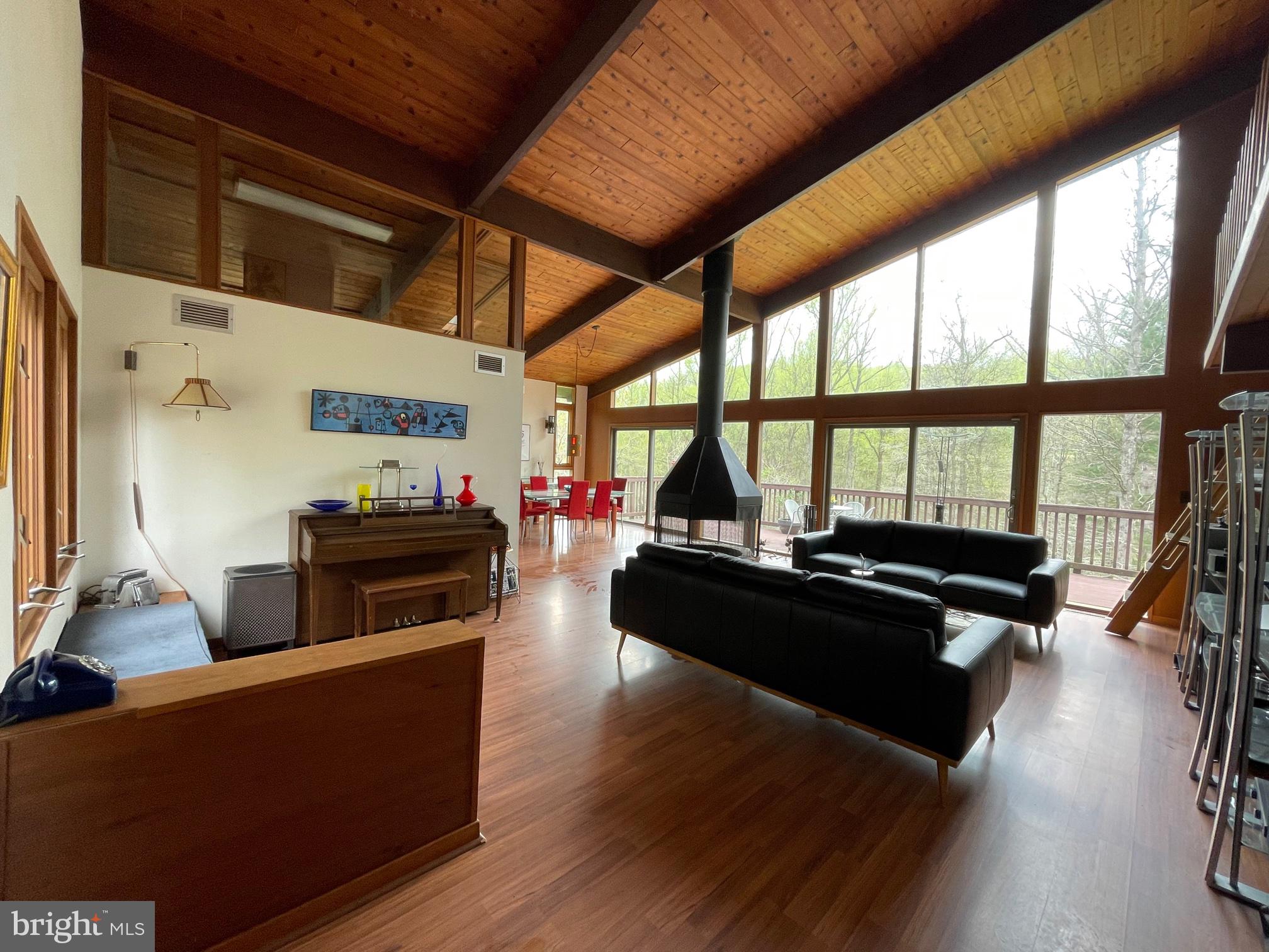 15221 Springfield Road Darnestown, MD 20874 - Photo 2 of 35 Gallery Image 2