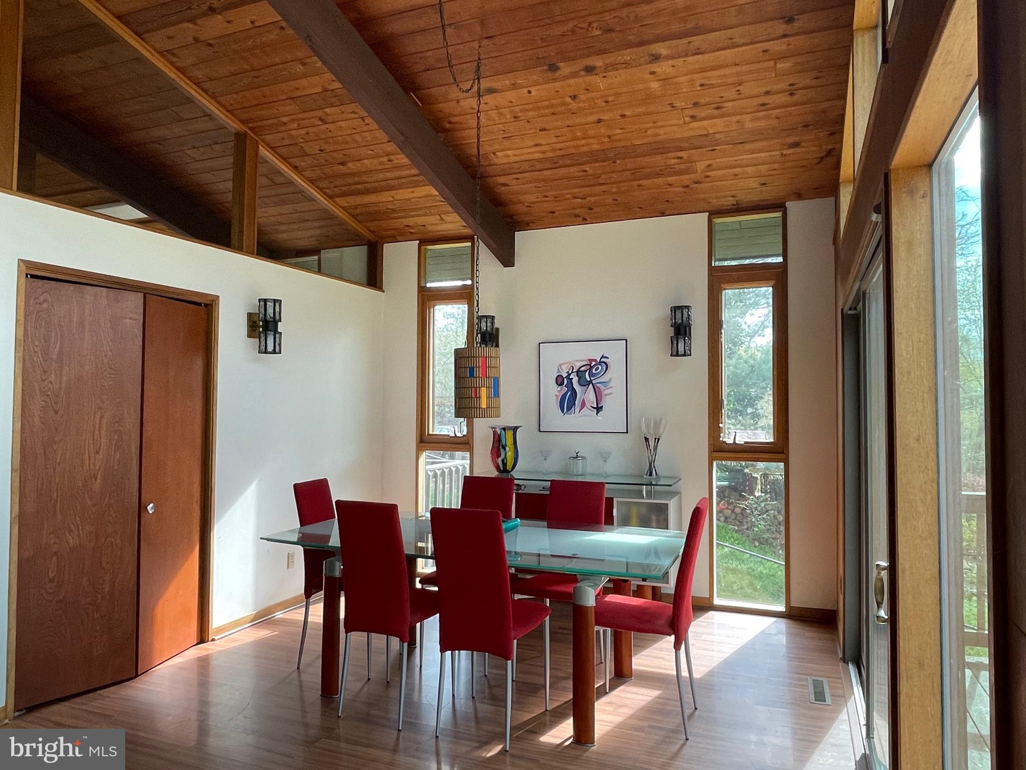 15221 Springfield Road Darnestown, MD 20874 - Photo 4 of 35 Gallery Image 4