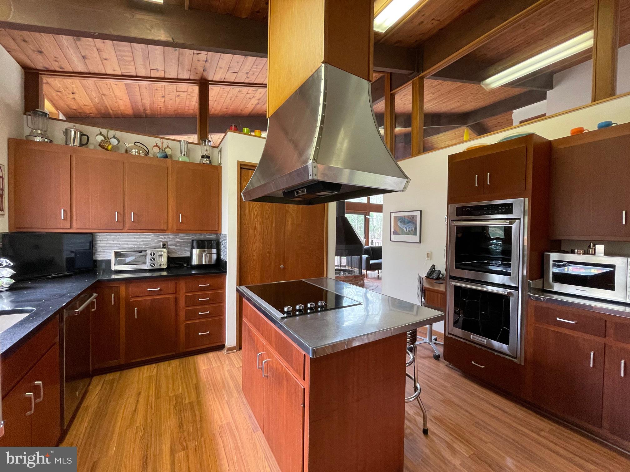 15221 Springfield Road Darnestown, MD 20874 - Photo 10 of 35 Gallery Image 10