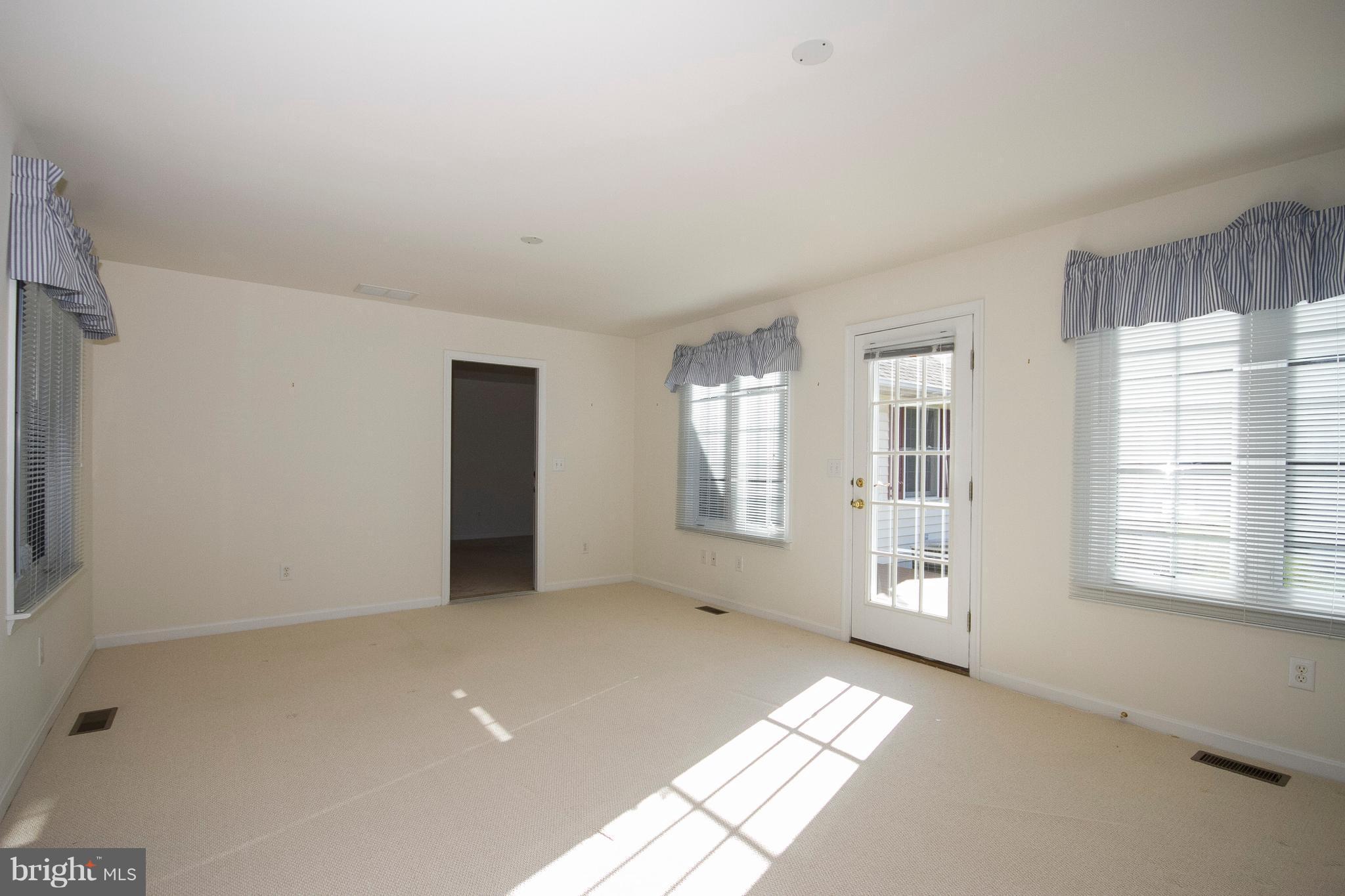 3235 Paper Mill Road Phoenix, MD 21131 - Photo 7 of 23 Family Room