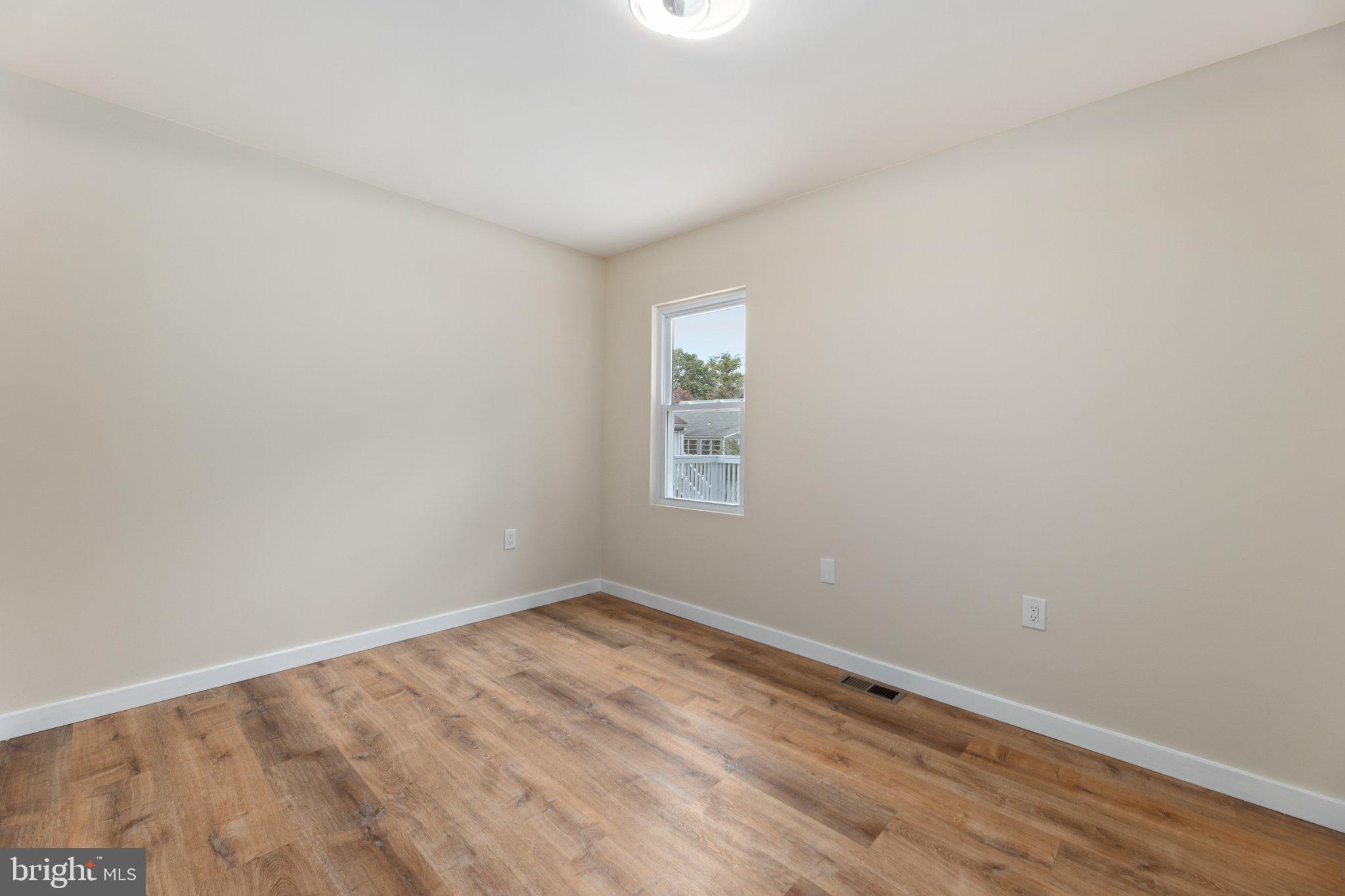 3215 Edgewood Road Kensington, MD 20895 - Photo 22 of 37 Bright and airy blank canvas awaits.