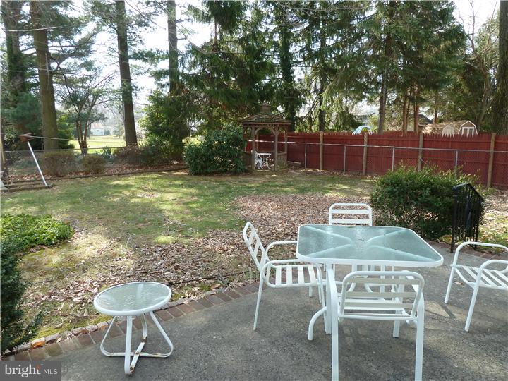 611 Winding Road Hatboro, PA 19040 - Photo 13 of 15