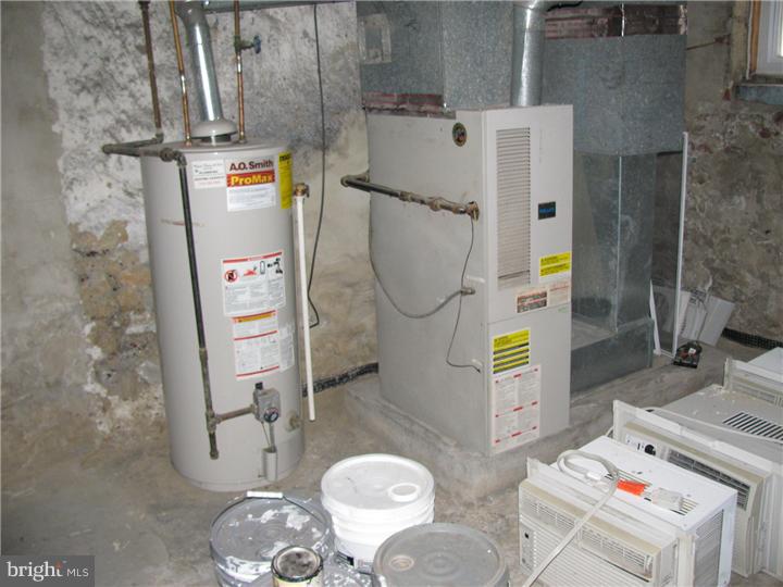 907 West Ritner Street Philadelphia, PA 19148 - Photo 7 of 12 Basement