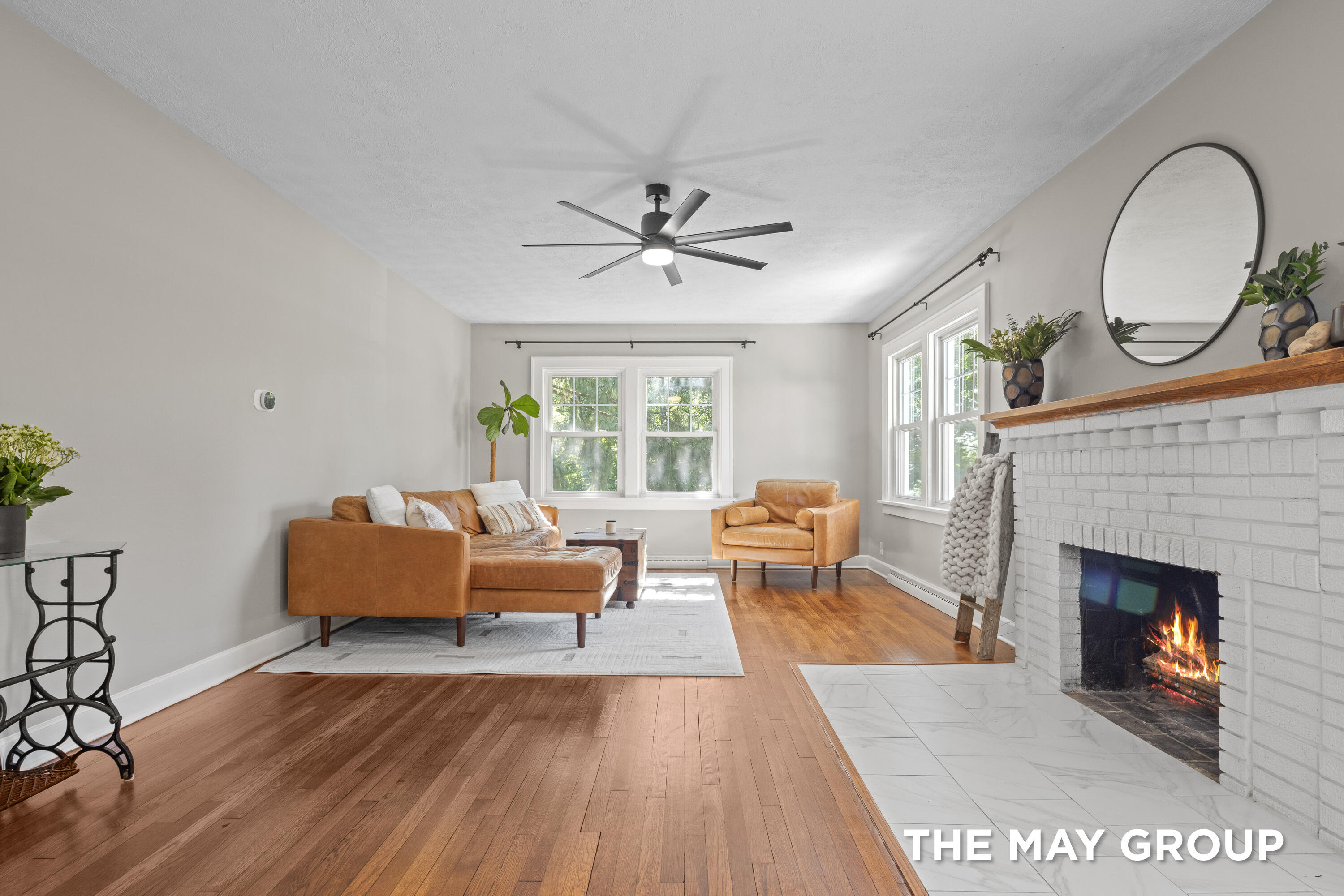 6291 Cascade Road Southeast Grand Rapids, MI 49546 - Photo 12 of 59 Living Room