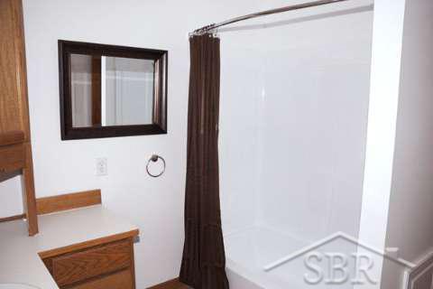 640 South Miller Road Saginaw, MI 48609 - Photo 4 of 9 20362523-3.JPG