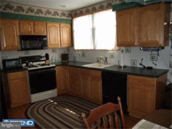 323 Ballymore Road Springfield, PA 19064 - Photo 10 of 12 Kitchen