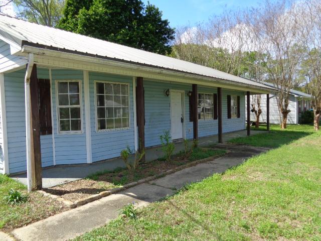 102 Holiday Dothan, AL 36301 - Photo 1 of 35 Main View