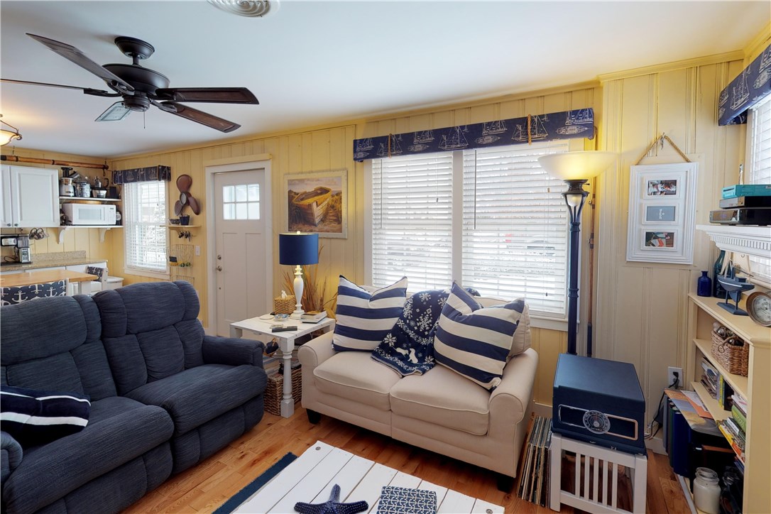 103 Conch Road Narragansett, RI 02882 - Photo 3 of 32
