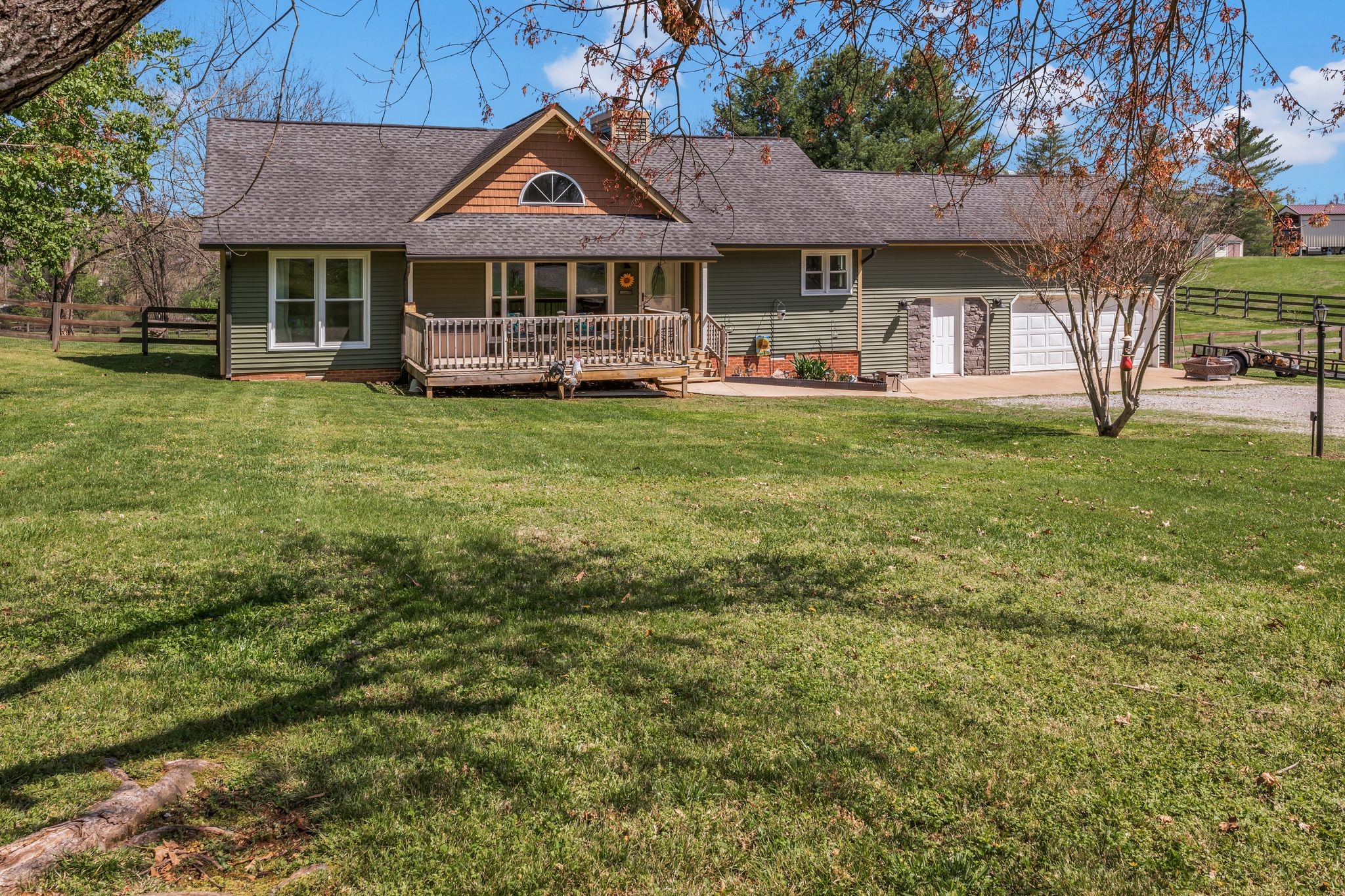 1006 Rip Steele Road Columbia, TN 38401 - Photo 3 of 26 a front view of a house with garden