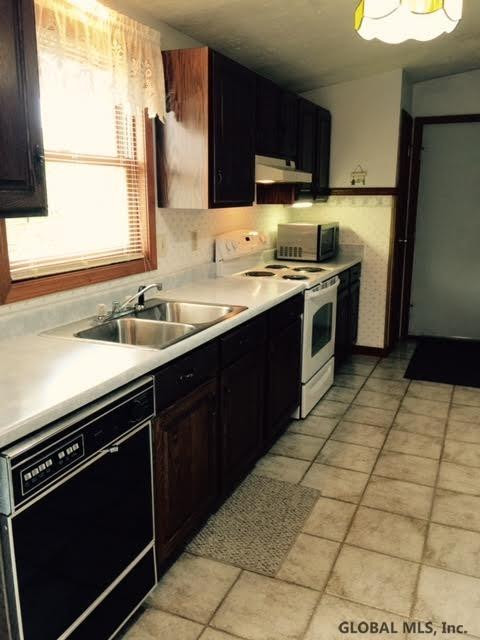 180 Baldwin Road Amsterdam, NY 12010 - Photo 2 of 23 Photo 2