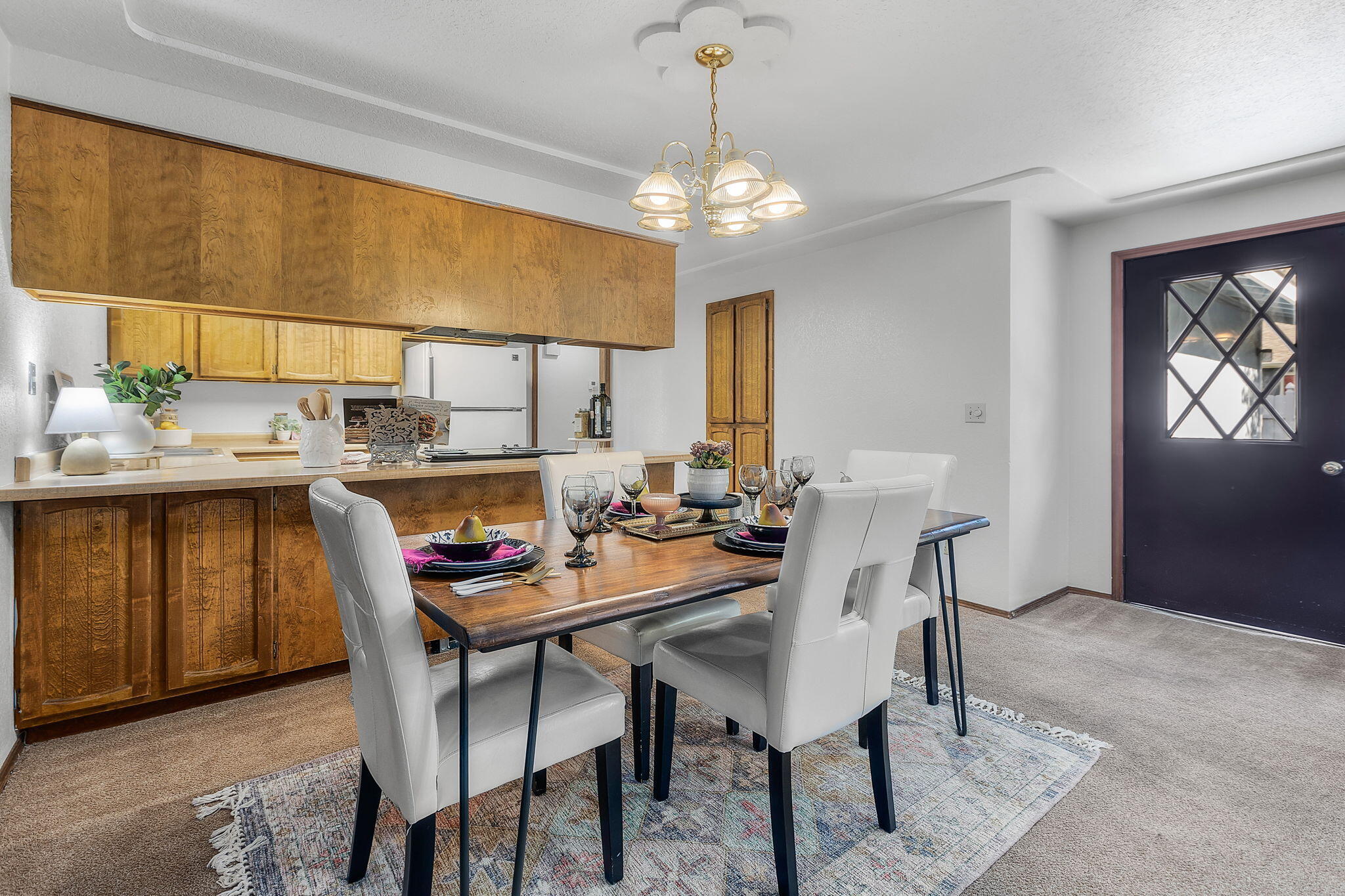 1728 Northeast Carson Way Bend, OR 97701 - Photo 28 of 33 Dining Area/Kitchen