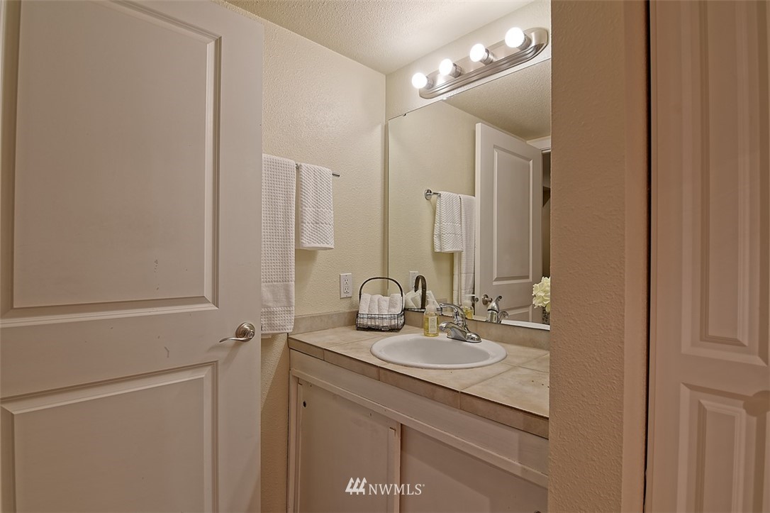 3908 243rd Place Southeast, Unit Q101 Bothell, WA 98021 - Photo 14 of 24 Gallery Image 14