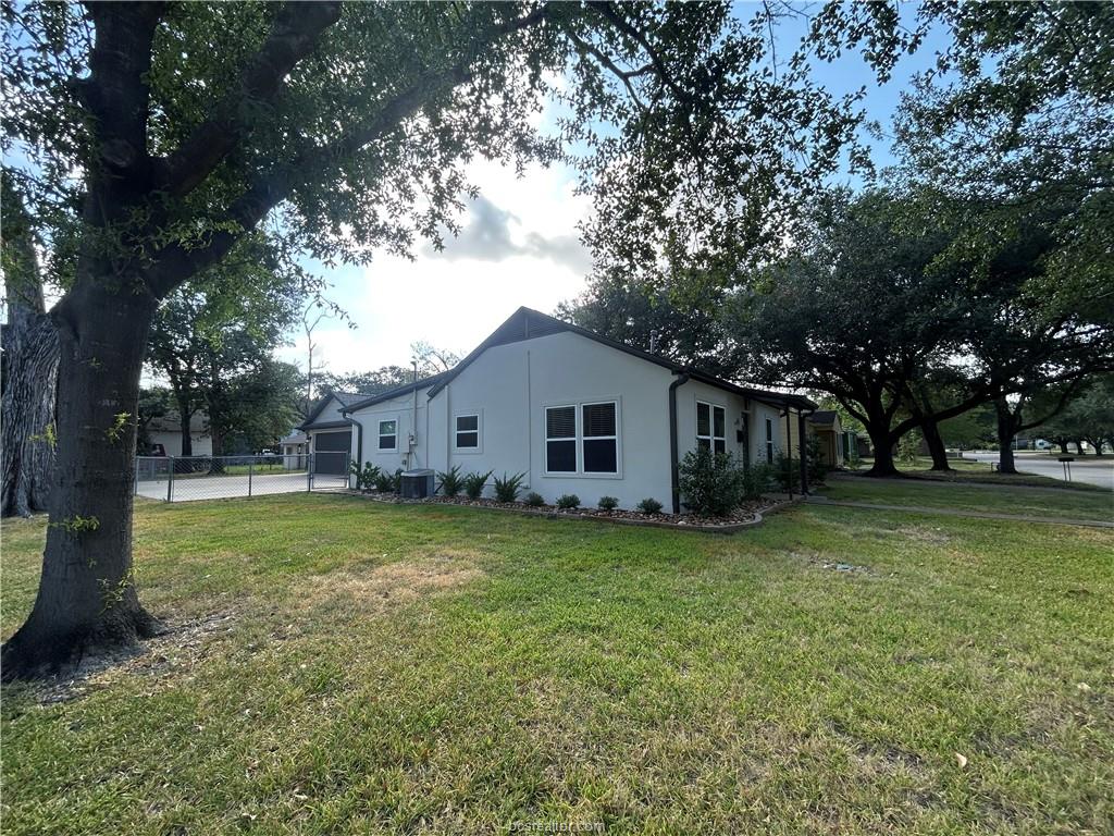 1400 Bennett Street Bryan, TX 77802 - Photo 18 of 21 Gallery Image 18