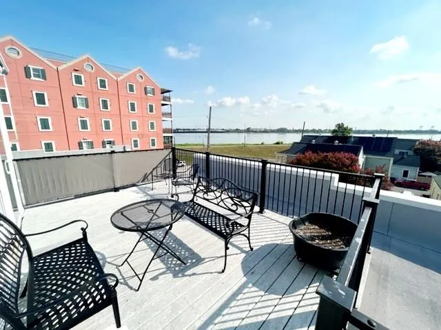 $3,600 | 323 Morgan Street, Unit E, New Orleans, LA 70114