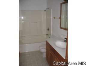 2622 Huntington Road Springfield, IL 62703 - Photo 8 of 12