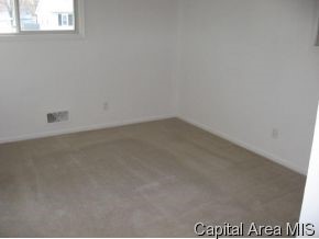 2622 Huntington Road Springfield, IL 62703 - Photo 10 of 12