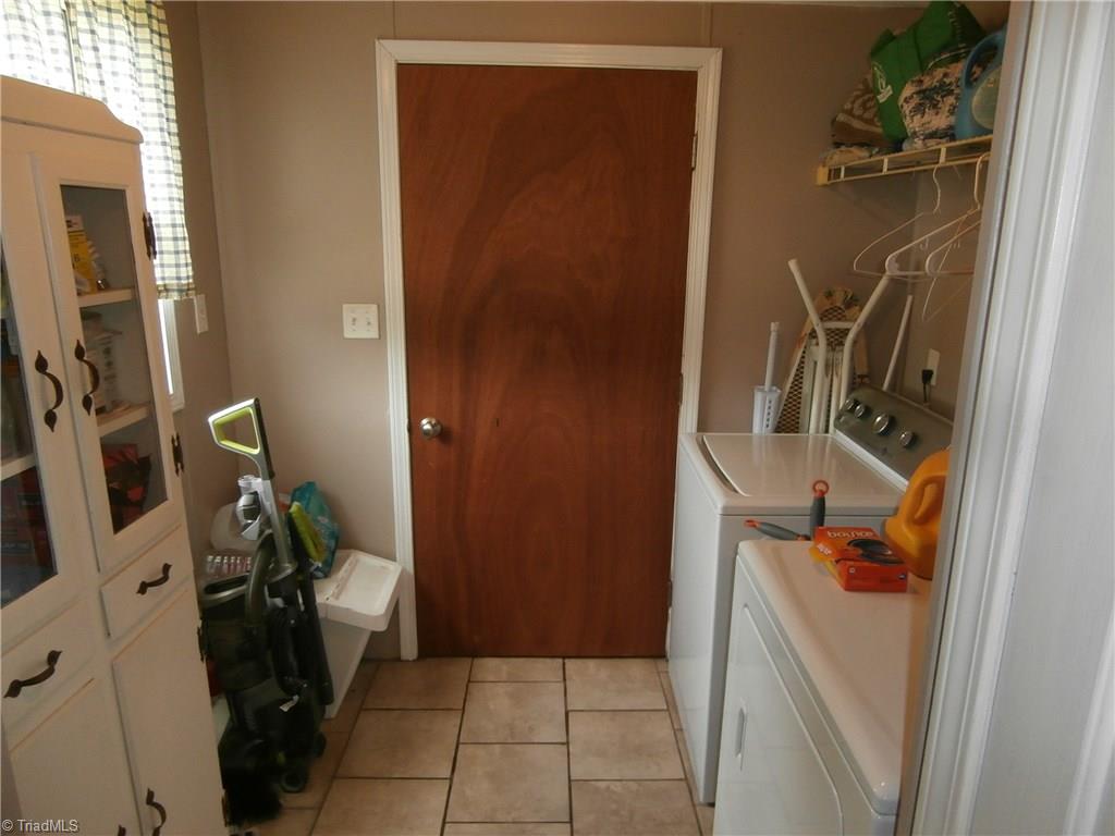 2542 Young Road Walnut Cove, NC 27052 - Photo 26 of 28 Laundry Room