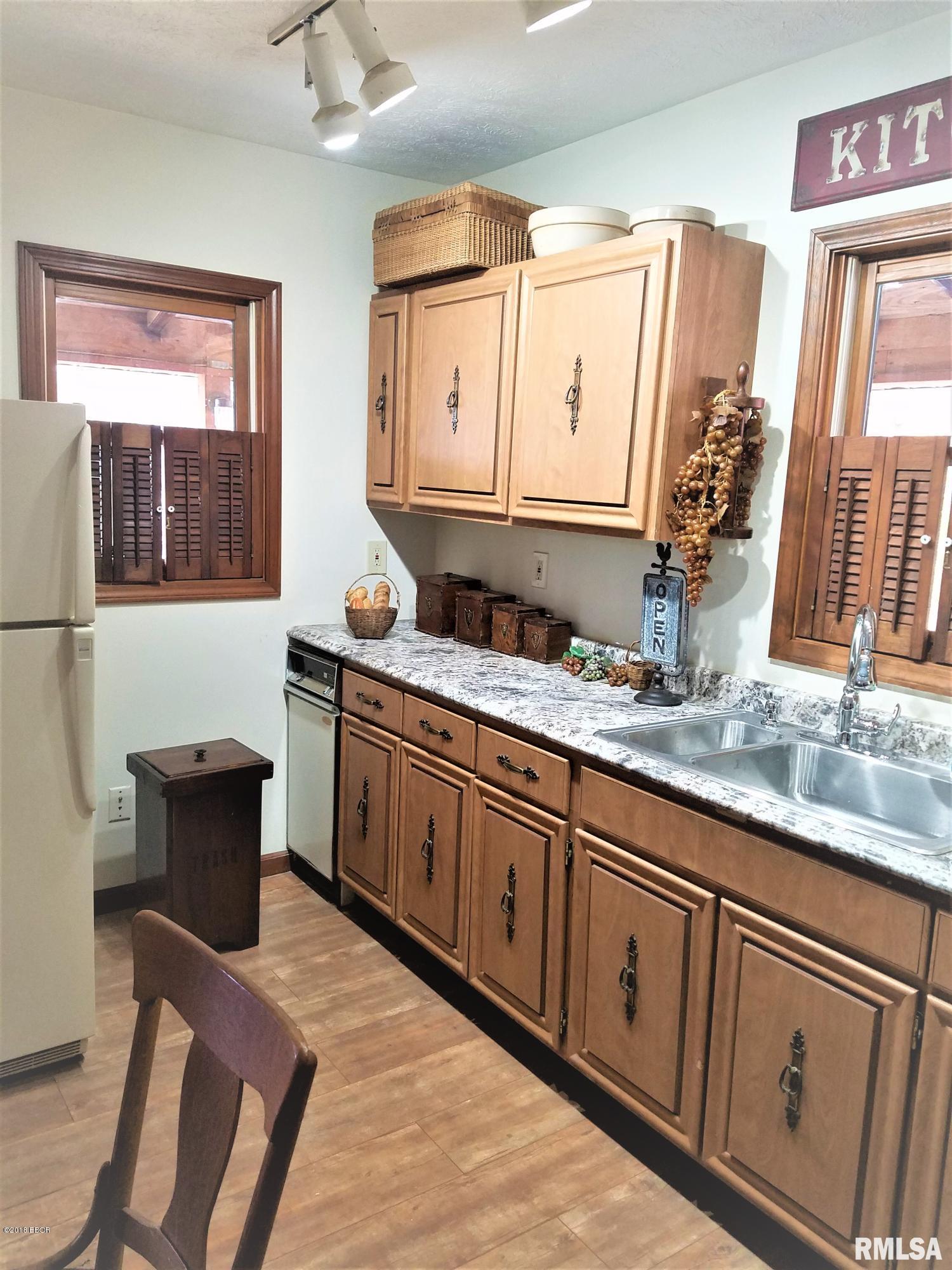 110 Freeman Spur Road Herrin, IL 62948 - Photo 10 of 22 Gallery Image 10