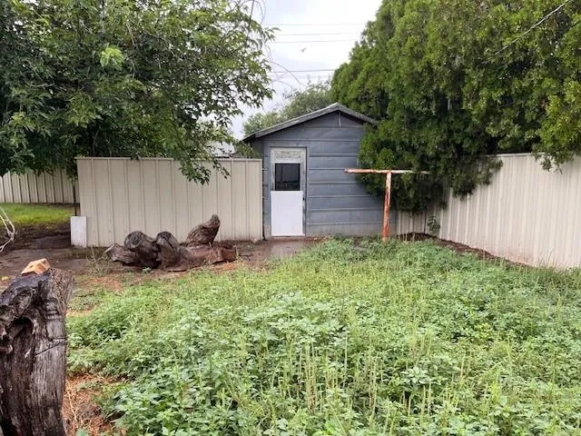 $109,000 | 136 Northwest Ave F, Hamlin, TX 79520