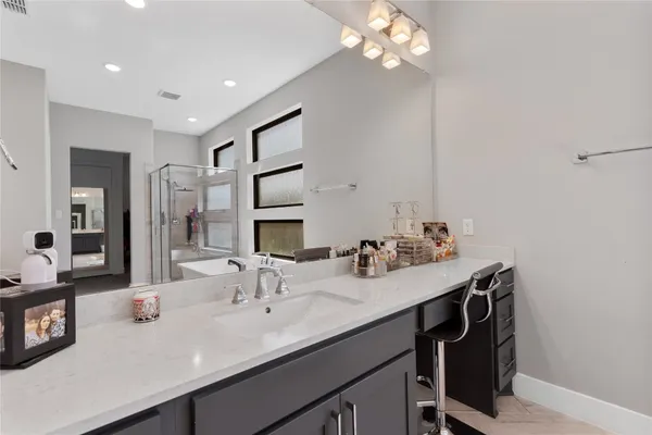 $895,000 | 140 Lakehouse Landing Drive, Katy, TX 77493