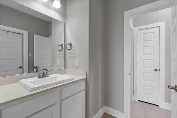 $895,000 | 140 Lakehouse Landing Drive, Katy, TX 77493