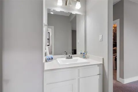 $895,000 | 140 Lakehouse Landing Drive, Katy, TX 77493