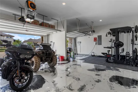 $895,000 | 140 Lakehouse Landing Drive, Katy, TX 77493