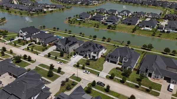 $895,000 | 140 Lakehouse Landing Drive, Katy, TX 77493