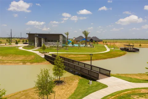 $895,000 | 140 Lakehouse Landing Drive, Katy, TX 77493