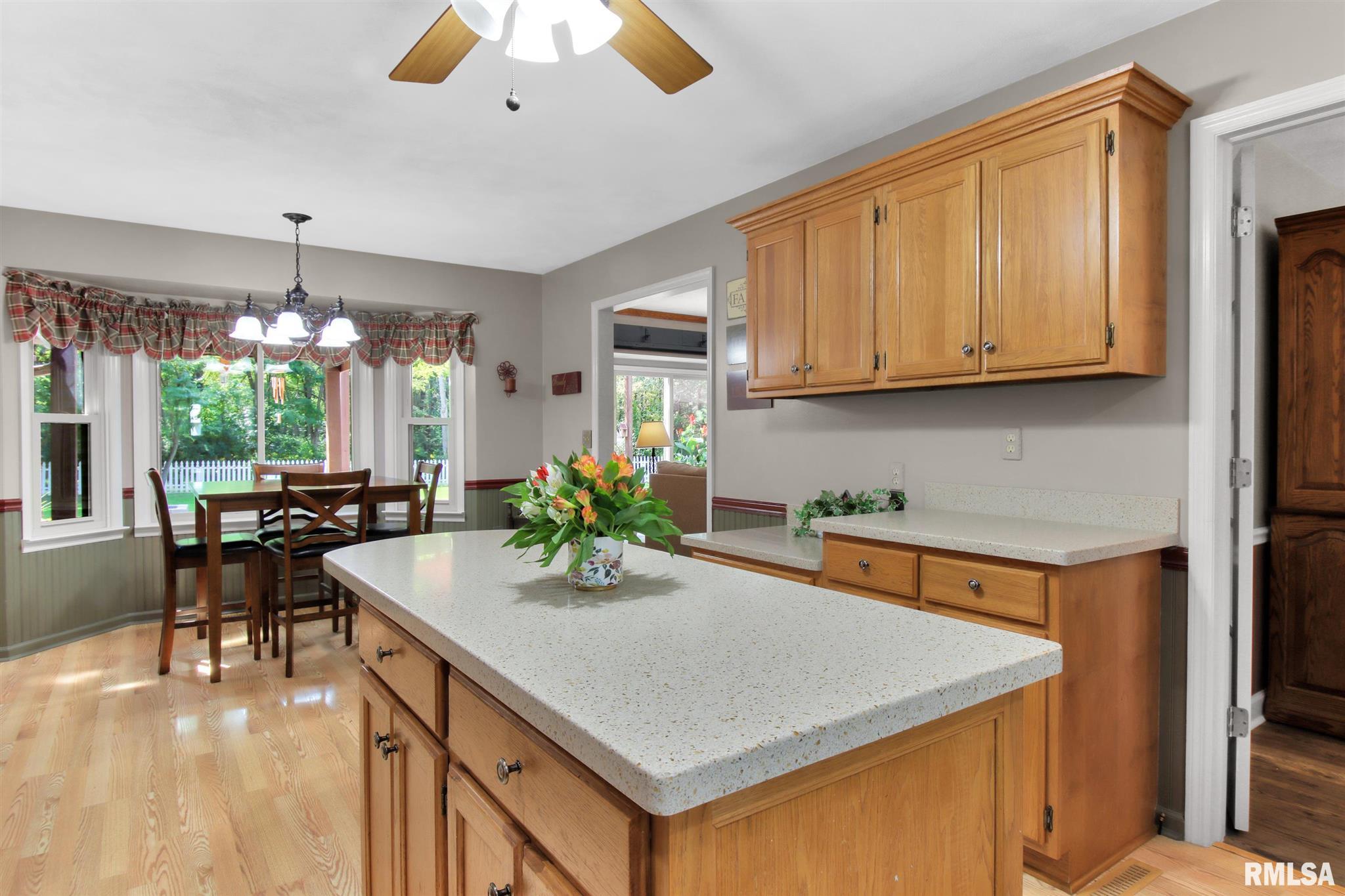 22555 Spring Creek Road Washington, IL 61571 - Photo 16 of 50 Gallery Image 16