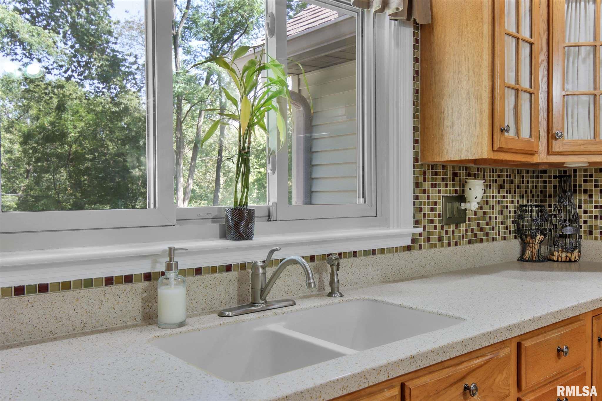 22555 Spring Creek Road Washington, IL 61571 - Photo 17 of 50 Gallery Image 17