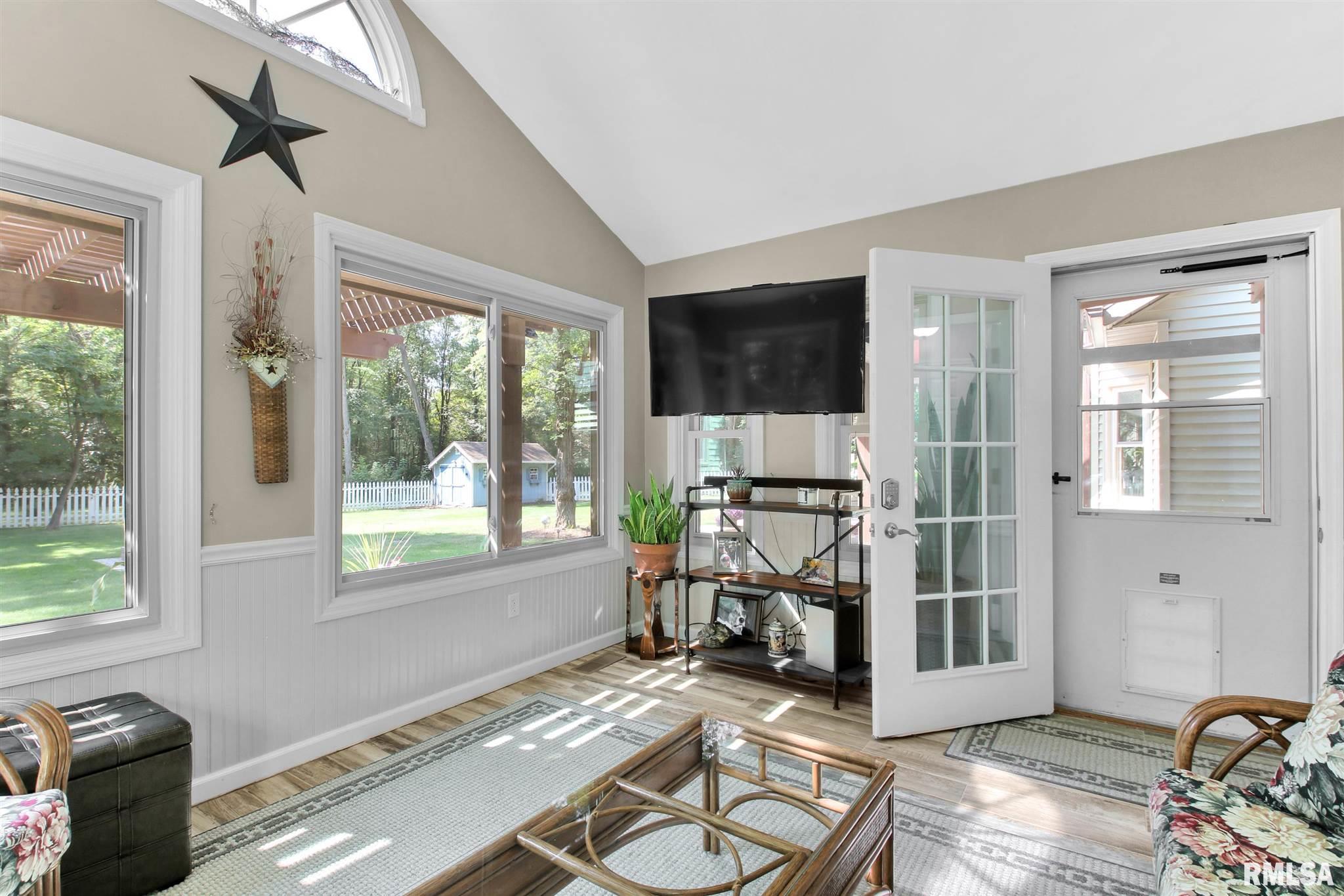 22555 Spring Creek Road Washington, IL 61571 - Photo 29 of 50 Gallery Image 29