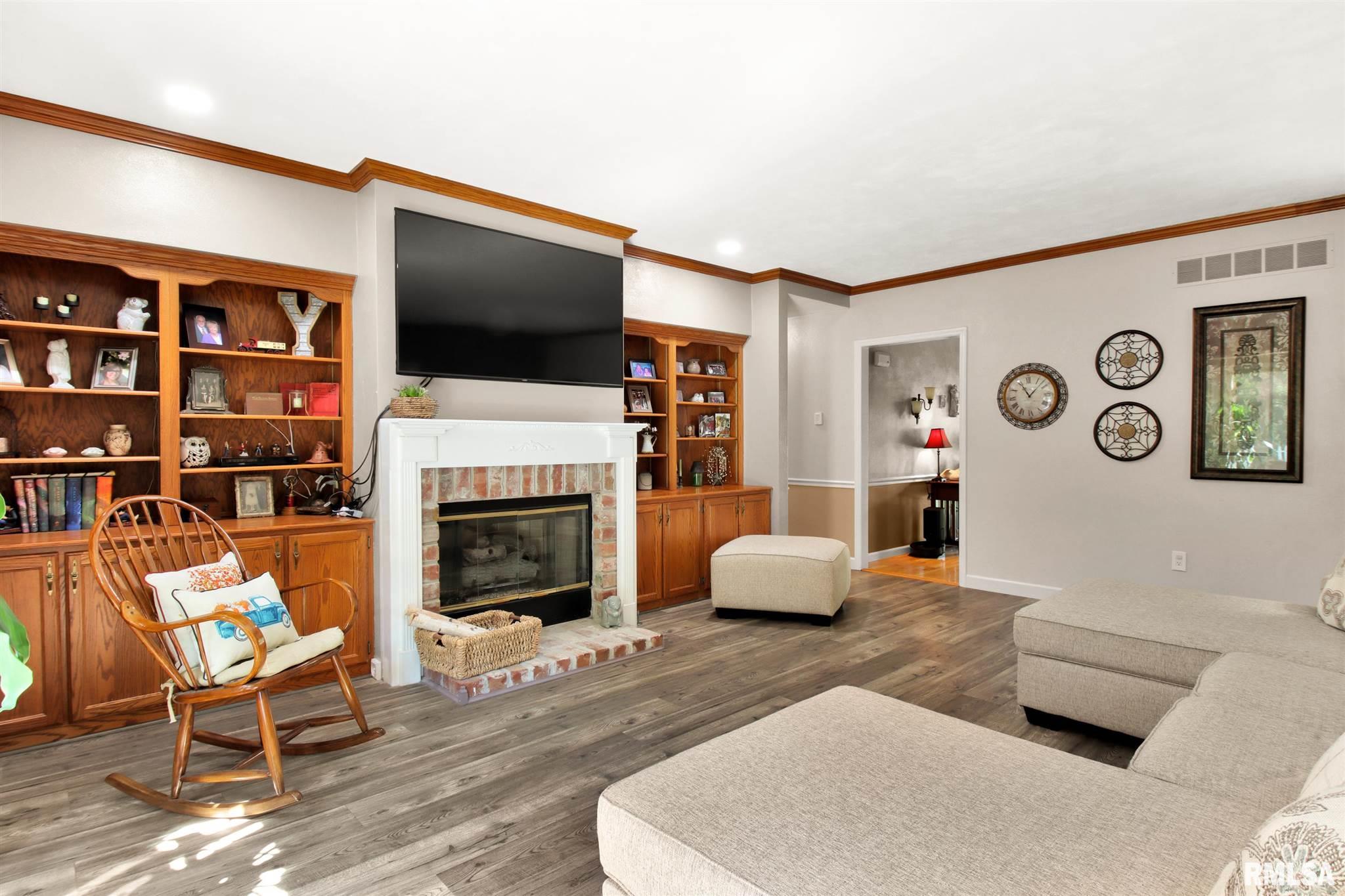 22555 Spring Creek Road Washington, IL 61571 - Photo 7 of 50 Gallery Image 7
