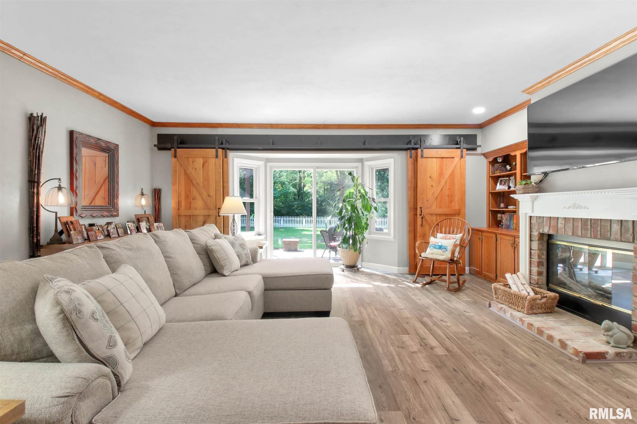 22555 Spring Creek Road Washington, IL 61571 - Photo 9 of 50 Gallery Image 9