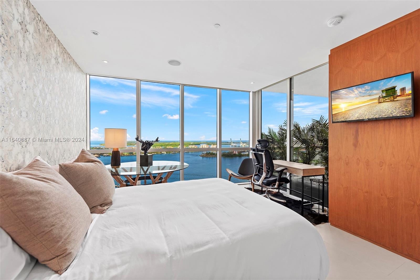 400 Alton Road, Unit 2804 Miami Beach, FL 33139 - Photo 27 of 51 Gallery Image 27