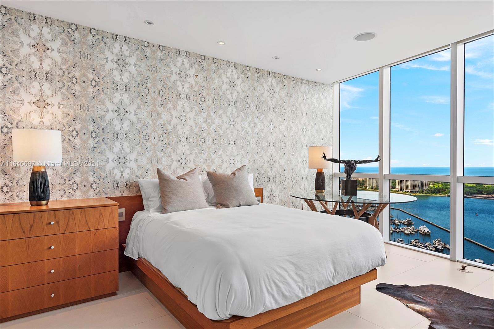 400 Alton Road, Unit 2804 Miami Beach, FL 33139 - Photo 28 of 51 Gallery Image 28