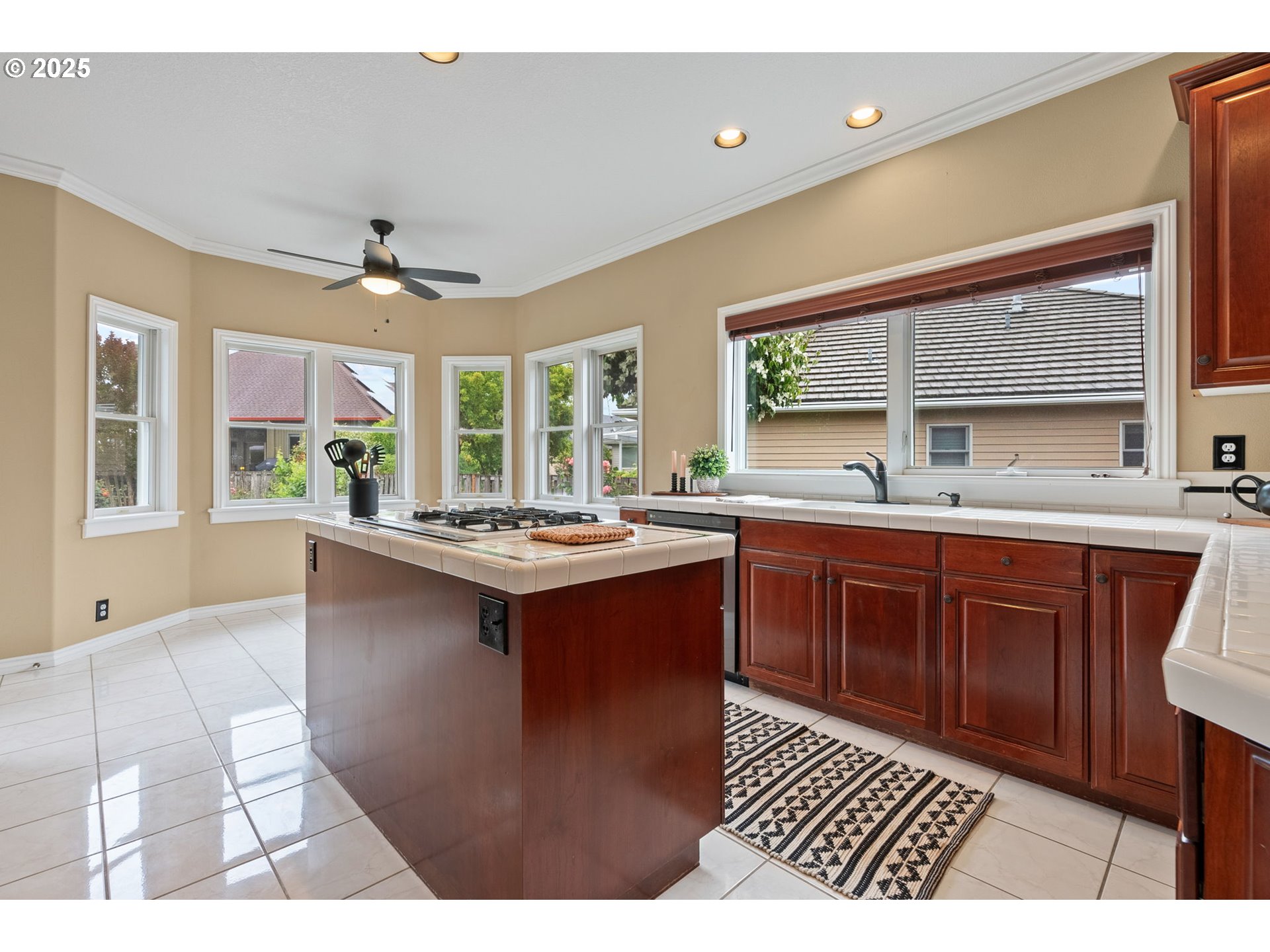 2303 Miller Farm Road Woodburn, OR 97071 - Photo 11 of 36