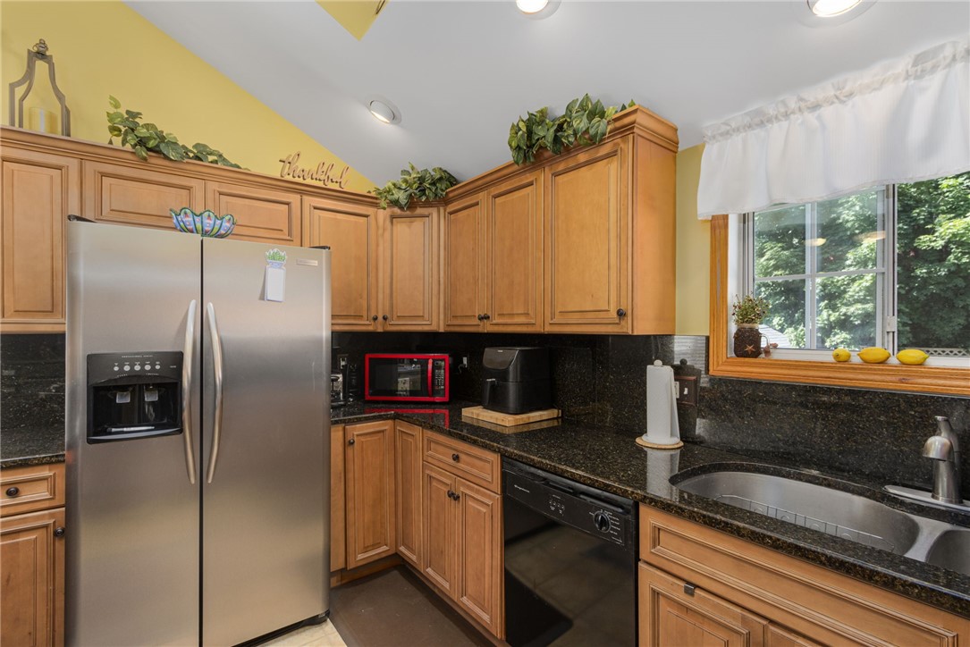 36 Pine Street Woonsocket, RI 02895 - Photo 28 of 45