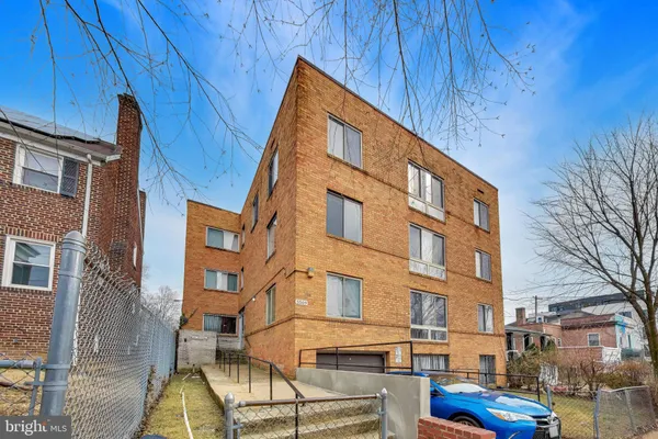 $1,350 | 5509 1st Street Northwest, Unit 204, Washington, DC 20011