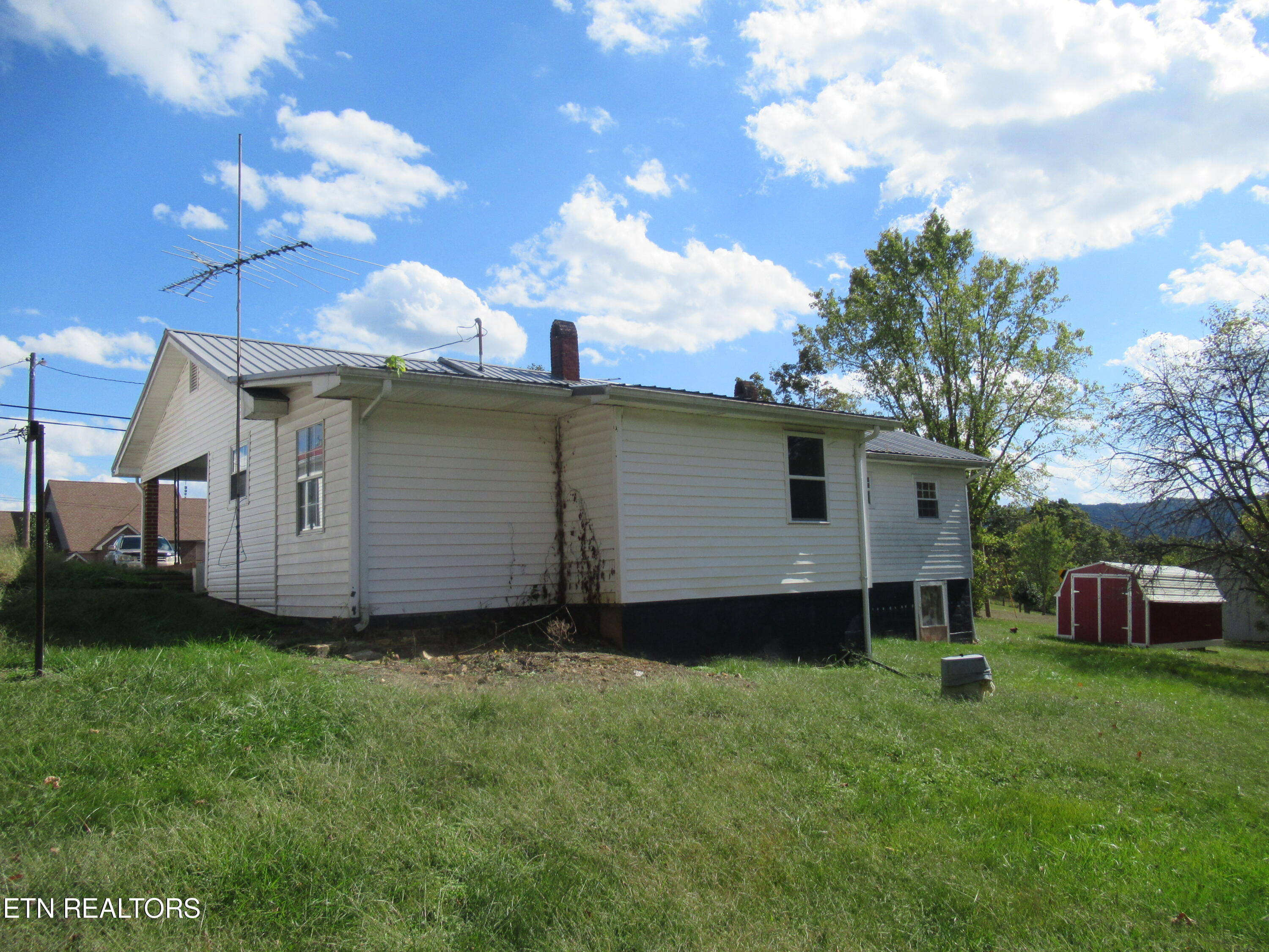 5021 Hopewell Road Harrogate, TN 37752 - Photo 4 of 33 054