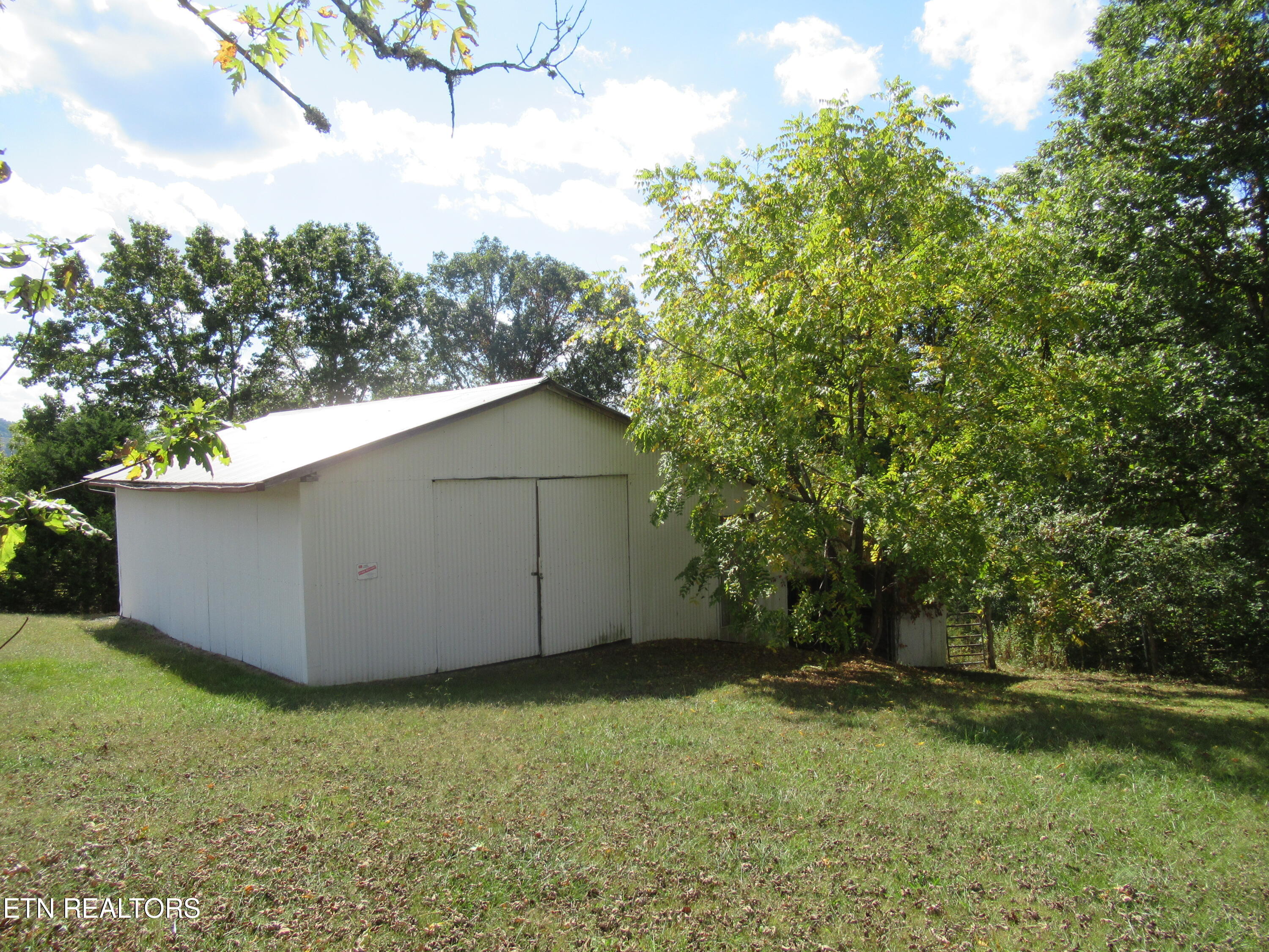 5021 Hopewell Road Harrogate, TN 37752 - Photo 6 of 33 052