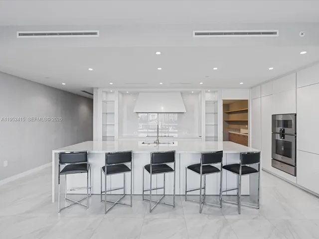 $18,000 | 220 Southeast Mizner Boulevard, Unit 506, Boca Raton, FL 33432