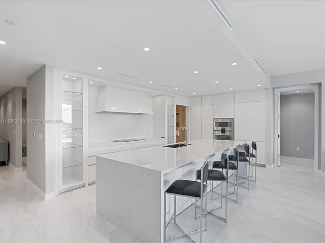 $18,000 | 220 Southeast Mizner Boulevard, Unit 506, Boca Raton, FL 33432