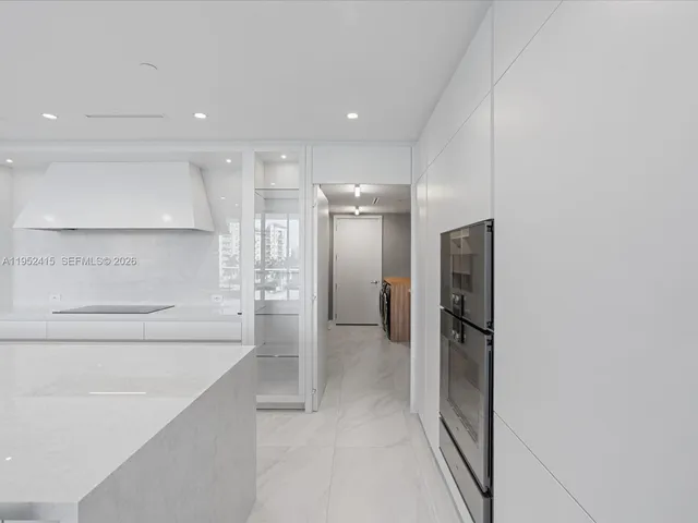 $18,000 | 220 Southeast Mizner Boulevard, Unit 506, Boca Raton, FL 33432