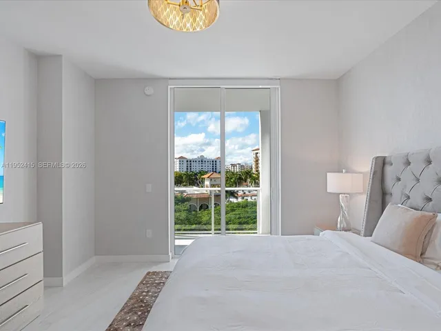 $18,000 | 220 Southeast Mizner Boulevard, Unit 506, Boca Raton, FL 33432