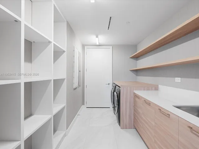 $18,000 | 220 Southeast Mizner Boulevard, Unit 506, Boca Raton, FL 33432