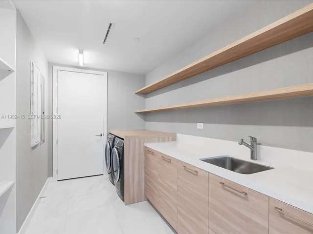 $18,000 | 220 Southeast Mizner Boulevard, Unit 506, Boca Raton, FL 33432