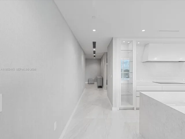 $18,000 | 220 Southeast Mizner Boulevard, Unit 506, Boca Raton, FL 33432